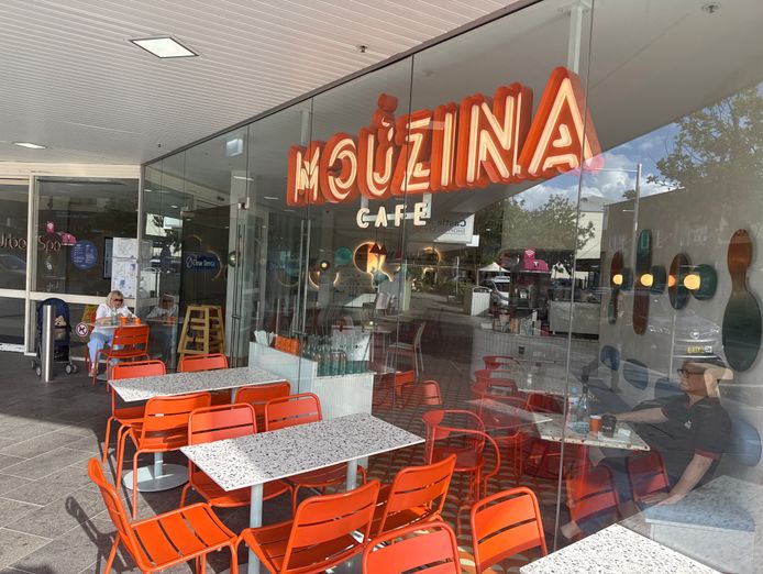 deli-and-dessert-venue-0