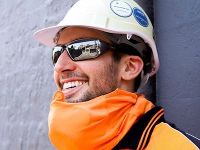 e-commerce-outdoor-workwear-brand-with-patented-one-of-a-kind-face-mask-0