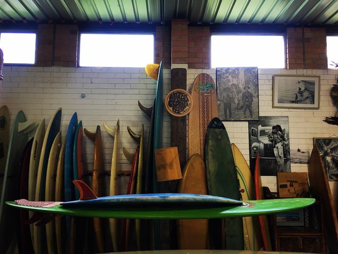 well-loved-and-established-old-school-surf-shop-5