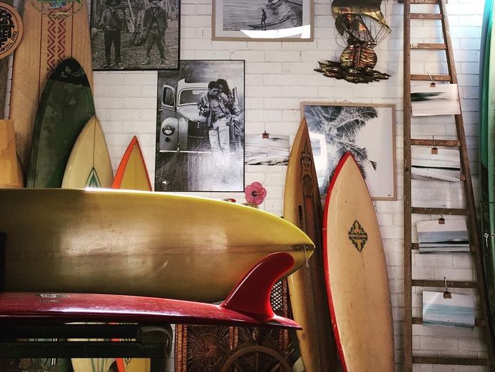 well-loved-and-established-old-school-surf-shop-4