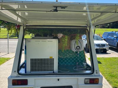 acai-oasis-mobile-food-truck-9