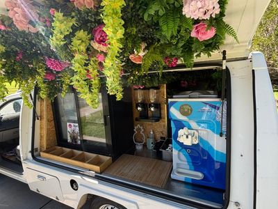 acai-oasis-mobile-food-truck-4