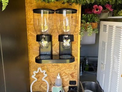 acai-oasis-mobile-food-truck-3