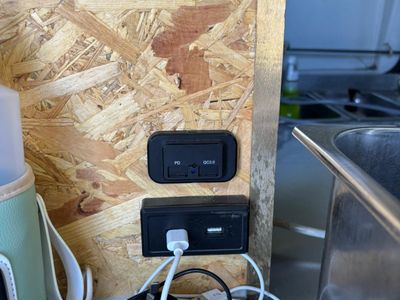 acai-oasis-mobile-food-truck-5