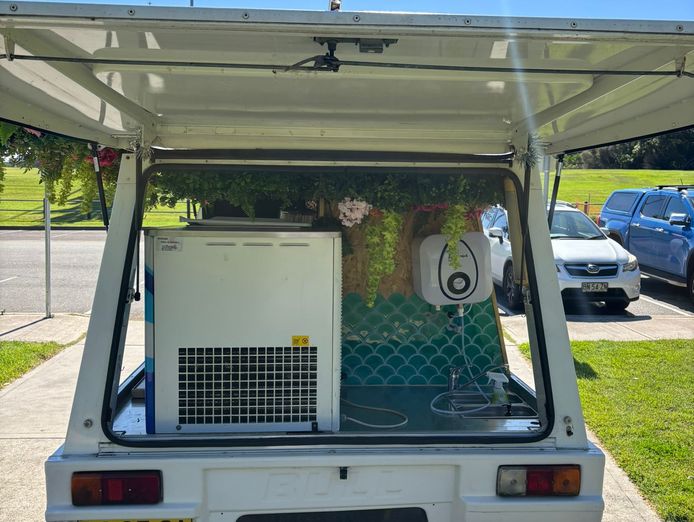 acai-oasis-mobile-food-truck-9