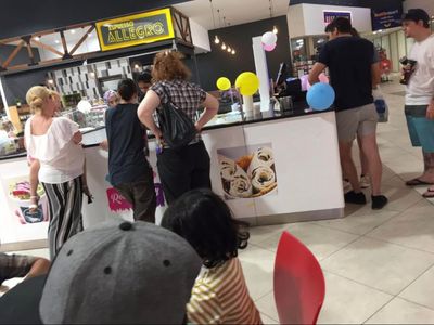 rock-n-roll-icecream-equipment-for-sale-0