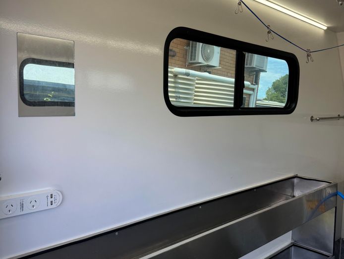 price-reduction-mobile-dog-wash-grooming-trailer-for-urgent-sale-5