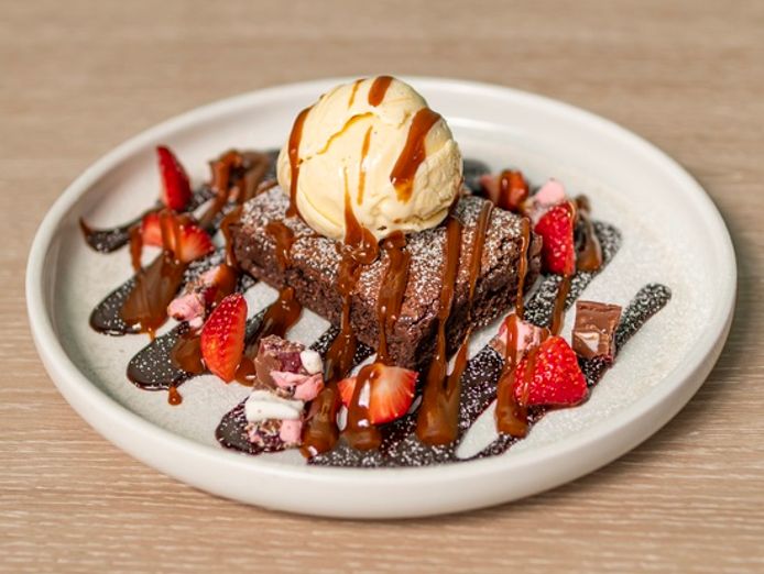 cafe-dessert-and-cocktail-bar-licensed-2