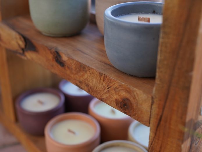 established-handmade-candle-concrete-homewares-business-6