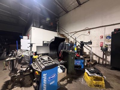 automotive-mechanic-workshop-in-the-heart-of-brisbane-4