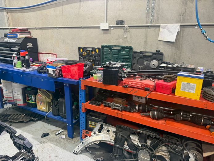 panel-beating-amp-smash-repairs-near-truganina-1