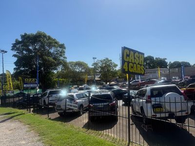 busy-used-car-dealership-2