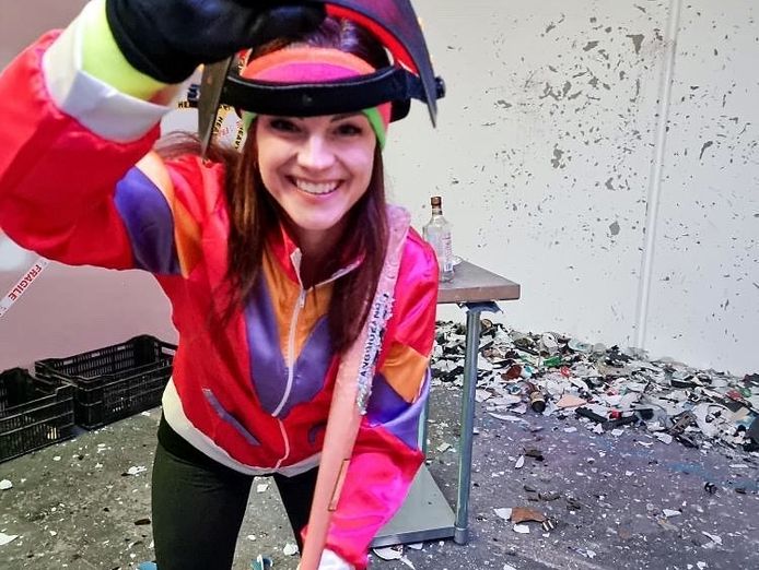 australias-official-smash-room-business-is-for-sale-1