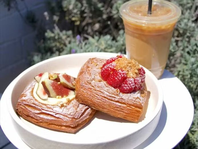 vietnamese-bakery-cafe-for-sale-in-croydon-0