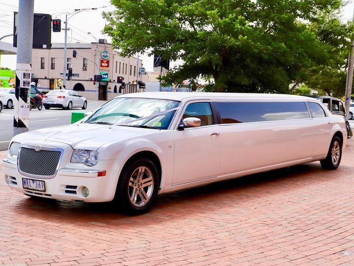 melbourne-based-14-year-old-limousine-business-for-sale-5