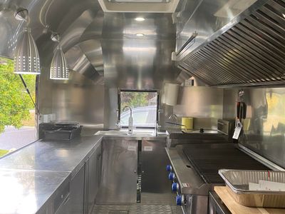 food-trailer-airstream-5