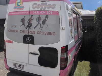 ice-cream-van-soft-serve-surf-swirl-1