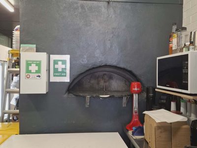 sushi-and-cafe-bar-or-pizzeria-narooma-4