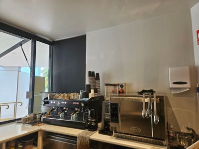 proftable-premium-weekday-cafe-3