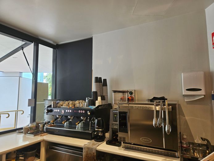 proftable-premium-weekday-cafe-3