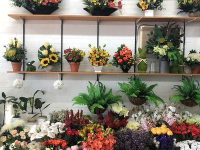 rare-opportunity-fully-equipped-florist-business-dubbo-0
