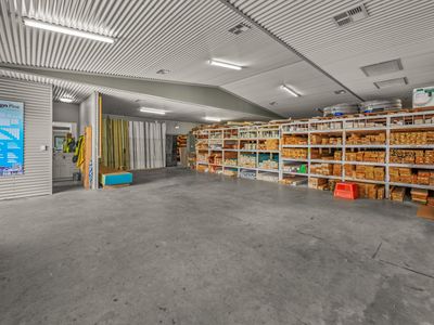 bucketts-building-supplies-services-profitable-fully-staffed-business-5
