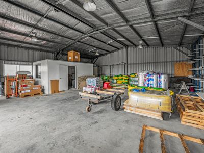 bucketts-building-supplies-services-profitable-fully-staffed-business-6