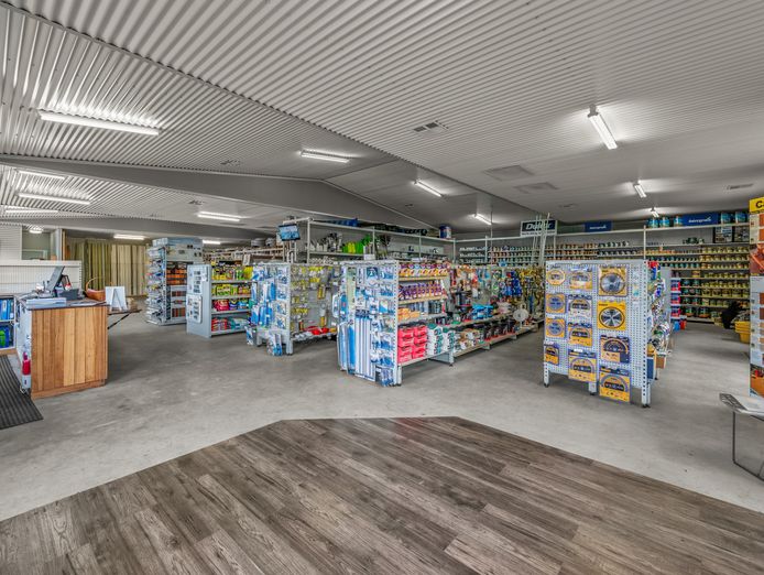 bucketts-building-supplies-services-profitable-fully-staffed-business-7