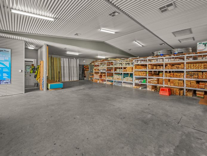 bucketts-building-supplies-services-profitable-fully-staffed-business-5