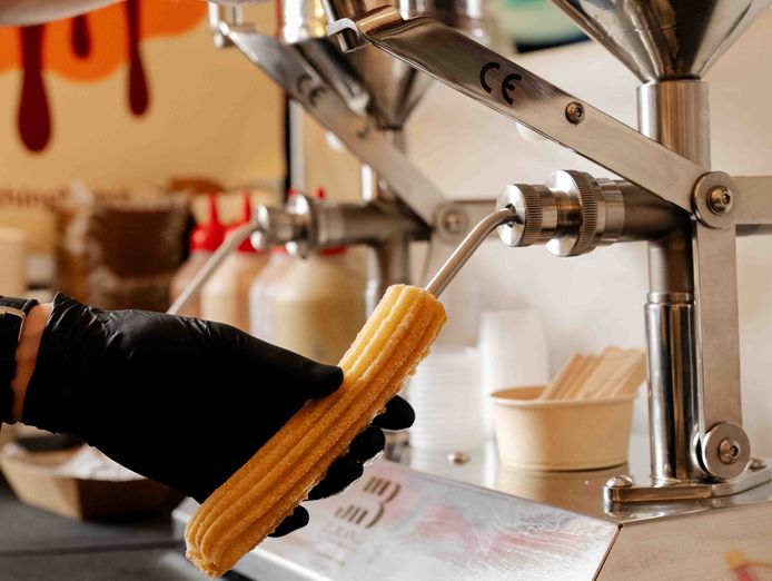 profitable-gold-coast-desert-business-stuffed-churros-4