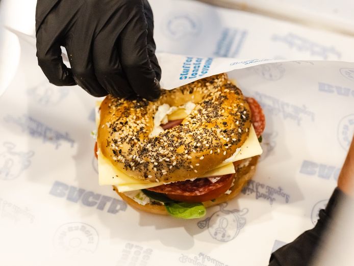 turnkey-bagel-beverage-business-in-heart-of-shopping-centre-sunshine-coast-0