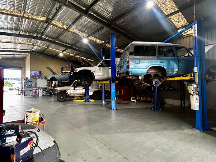 established-4x4-mechanical-fitout-business-for-sale-2