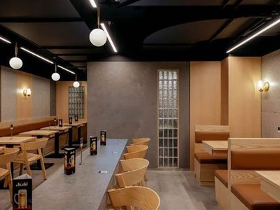 japanese-restaurant-ramen-takeaway-shop-1