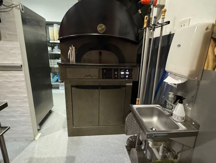 pizza-pasta-restraunt-and-takeaway-for-sale-150-000-8