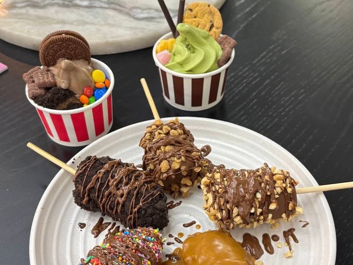 urgent-yo-mate-dessert-acai-bar-for-sale-prime-carlton-location-3