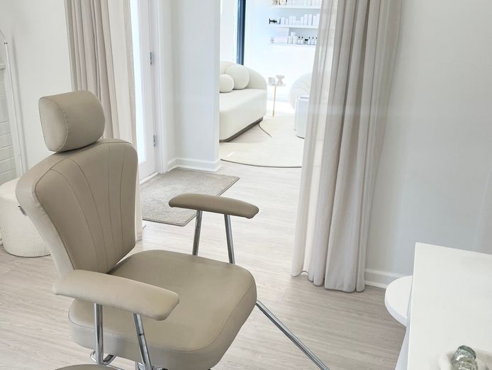 luxury-collective-beauty-space-wembley-location-plug-and-play-opportunity-1