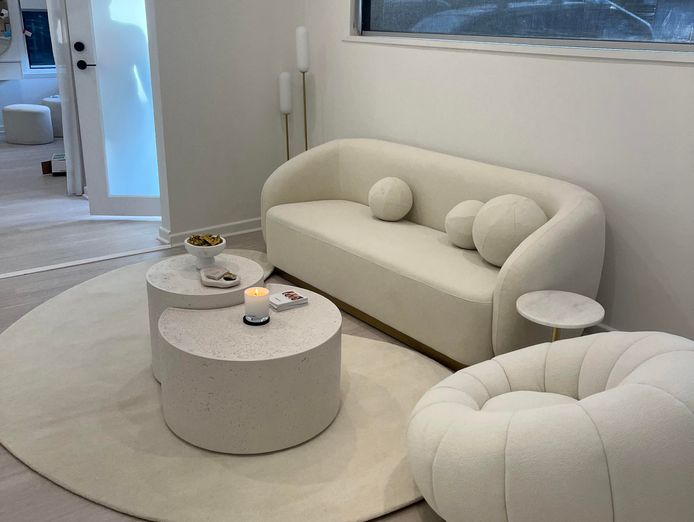 luxury-collective-beauty-space-wembley-location-plug-and-play-opportunity-3