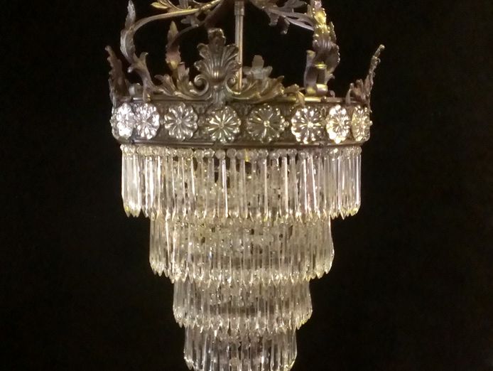 antique-and-vintage-lighting-restoration-business-3