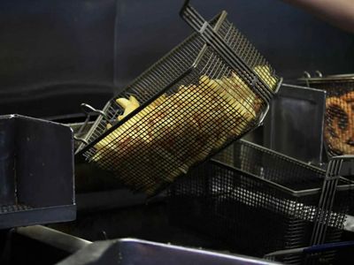 profitable-seafood-fish-chips-prime-coastal-location-2mins-walk-the-beach-7