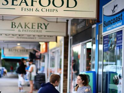 profitable-seafood-fish-chips-prime-coastal-location-2mins-walk-the-beach-4