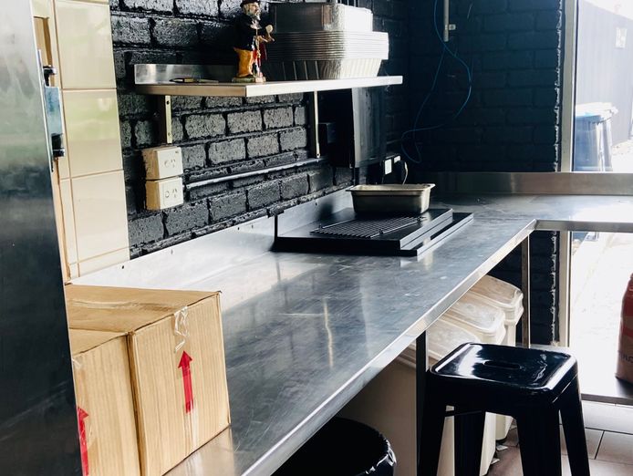 fully-equipped-commercial-kitchen-airport-west-walk-in-start-70k-ono-4
