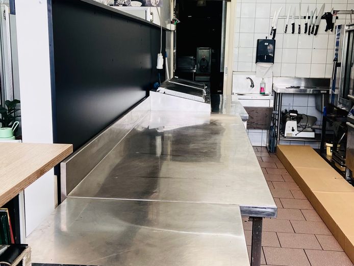 fully-equipped-commercial-kitchen-airport-west-walk-in-start-70k-ono-6