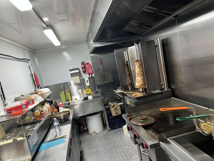 food-caravan-for-sale-3