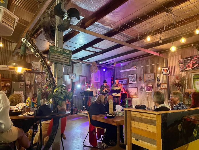 popular-local-cafe-for-sale-alice-springs-1