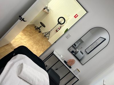 scalp-micropigmentation-clinic-cosmetic-tattoo-est-2015-inner-brisbane-2