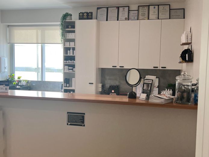 scalp-micropigmentation-clinic-cosmetic-tattoo-est-2015-inner-brisbane-4