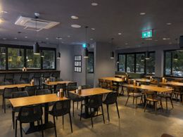 Fully Equipped Restaurant & Bar – Low Rent Northbridge with Liquor license