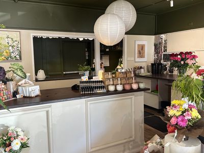 sunshine-coast-flower-shop-3