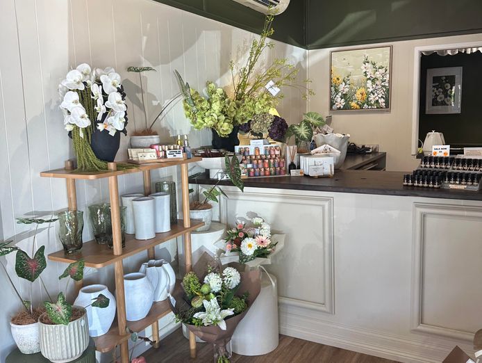 sunshine-coast-flower-shop-2