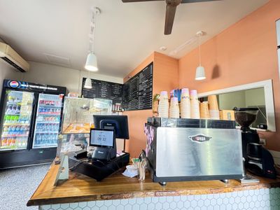 5-day-industrial-cafe-gold-coast-simple-owner-operator-opportunity-0